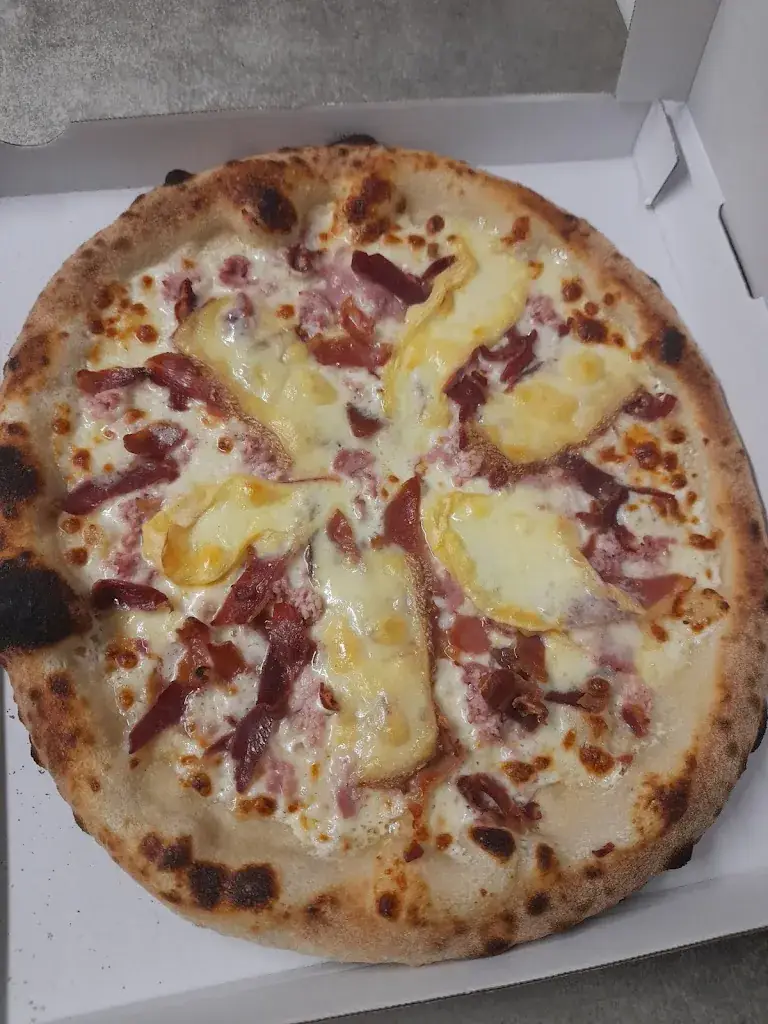 Menu_Pizza Lova_Lorris_image_4