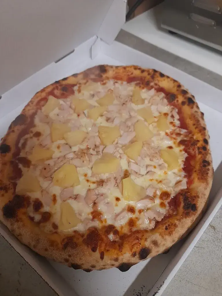 Menu_Pizza Lova_Lorris_image_6