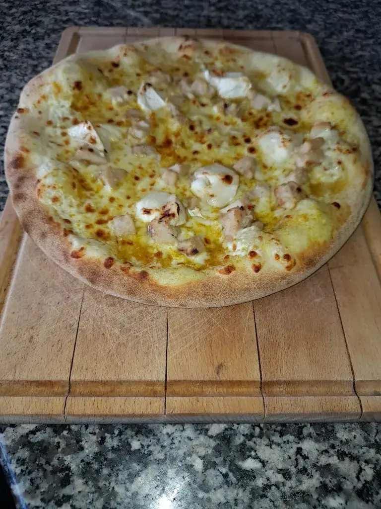 Menu_Pizza Lova_Lorris_image_9