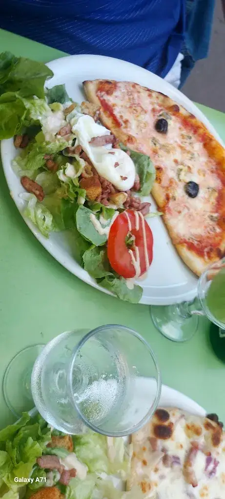 Mart Chris_LE VENISE_Bron_review