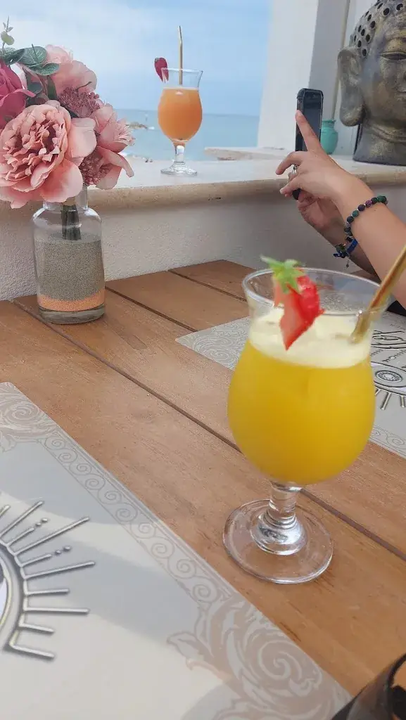 Menu_Rooftop_Saintes-Maries-de-la-Mer_image_5