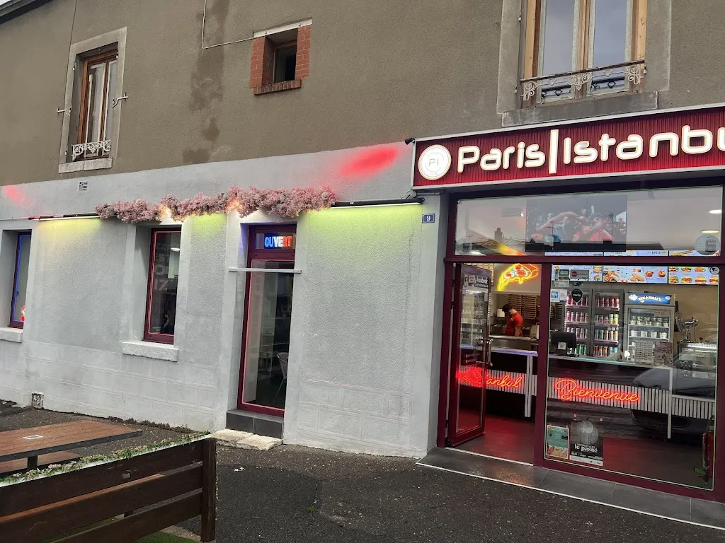 PARIS ISTANBUL restaurant in Mer