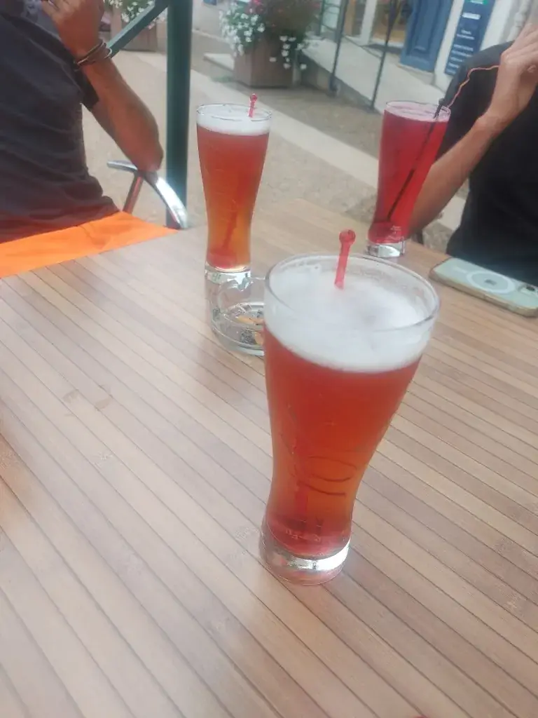 Cafe Des Voyageurs restaurant in Mondoubleau