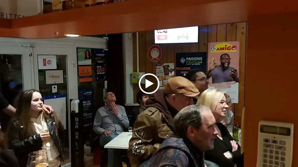 Le Bar de la place_Mézières-en-Brenne_slider_image_2