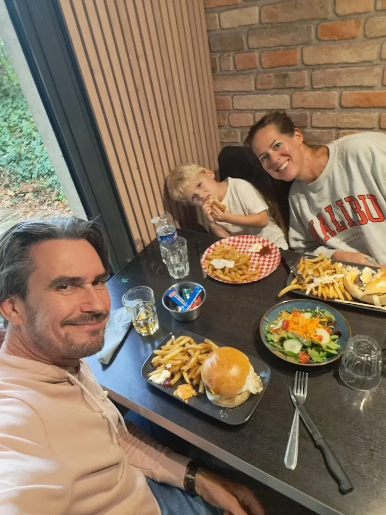 Guido Van der maas_SOUL FOOD CAFE_Bron_recensione