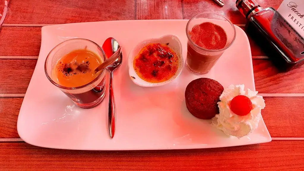 Cyril Blanc_Le Daring_Bron_review