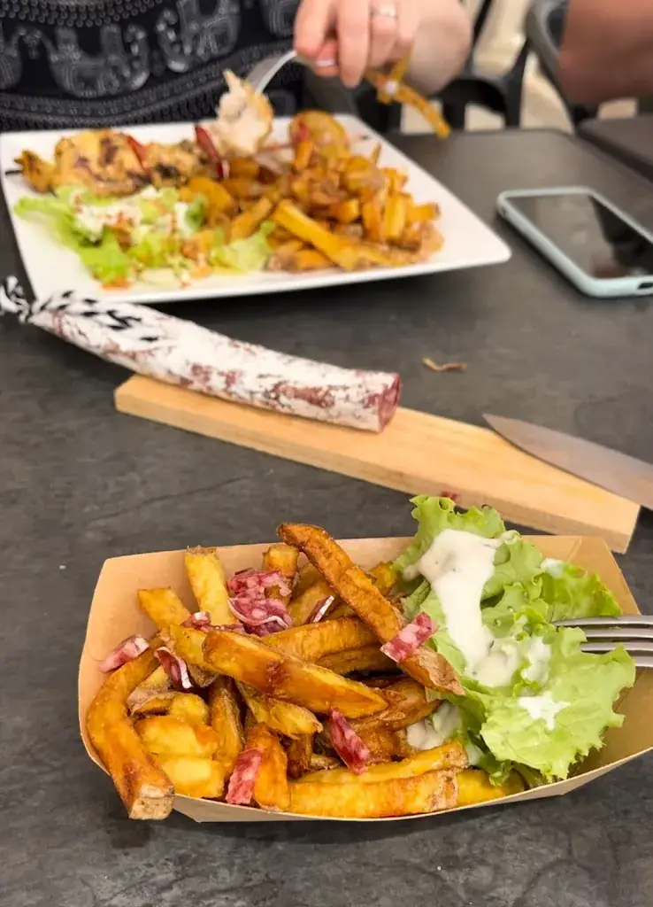 Sophie Smith_Guinguette, Snack, « Chez Joséphine »_Courbouzon_review