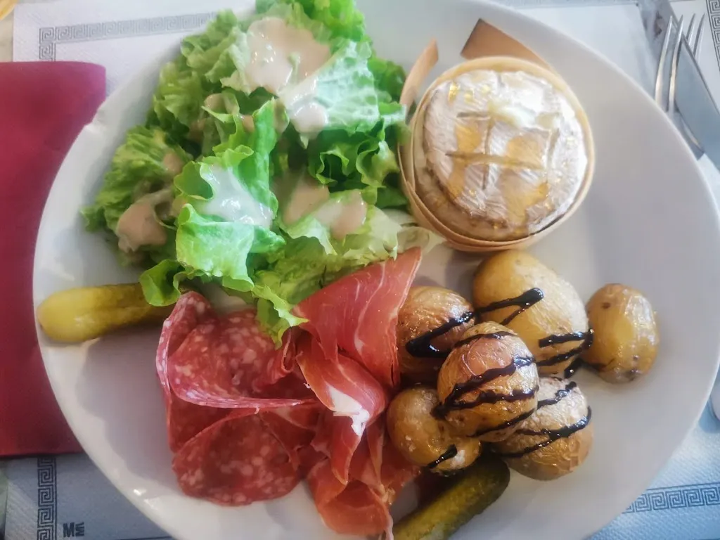 F Rsbr_RESTAURANT LES PLATANES_Nazelles-Négron_review