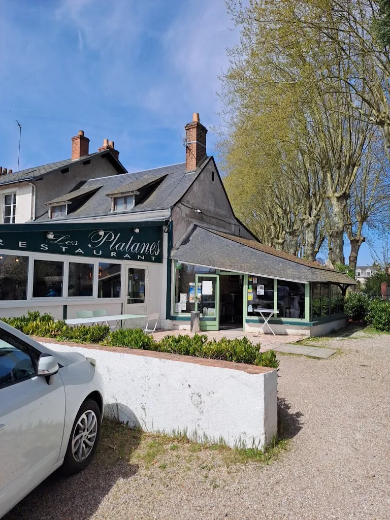 RESTAURANT LES PLATANES_Nazelles-Négron_slider_image_3