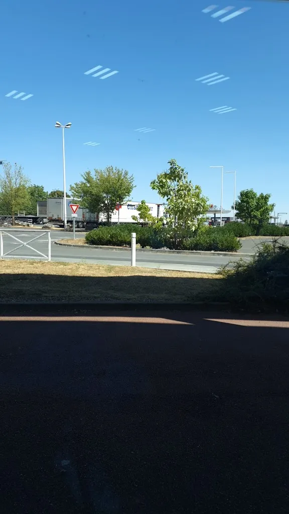 Sofiane Guissous_Cafétéria Super U_Neuillé-Pont-Pierre_review