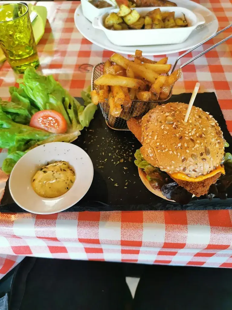 Jed Lhiba_La Marmite Express_Naveil_Bewertung