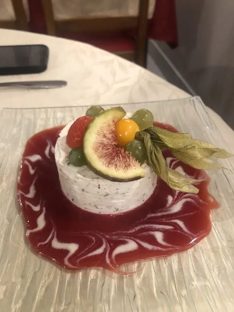 Auberge De La Fontaine_Neung-sur-Beuvron_slider_image_3