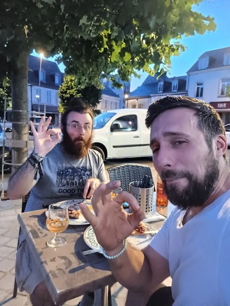 Teddy Tav_Pizza Grill Des Délices_Neuville-aux-Bois_review