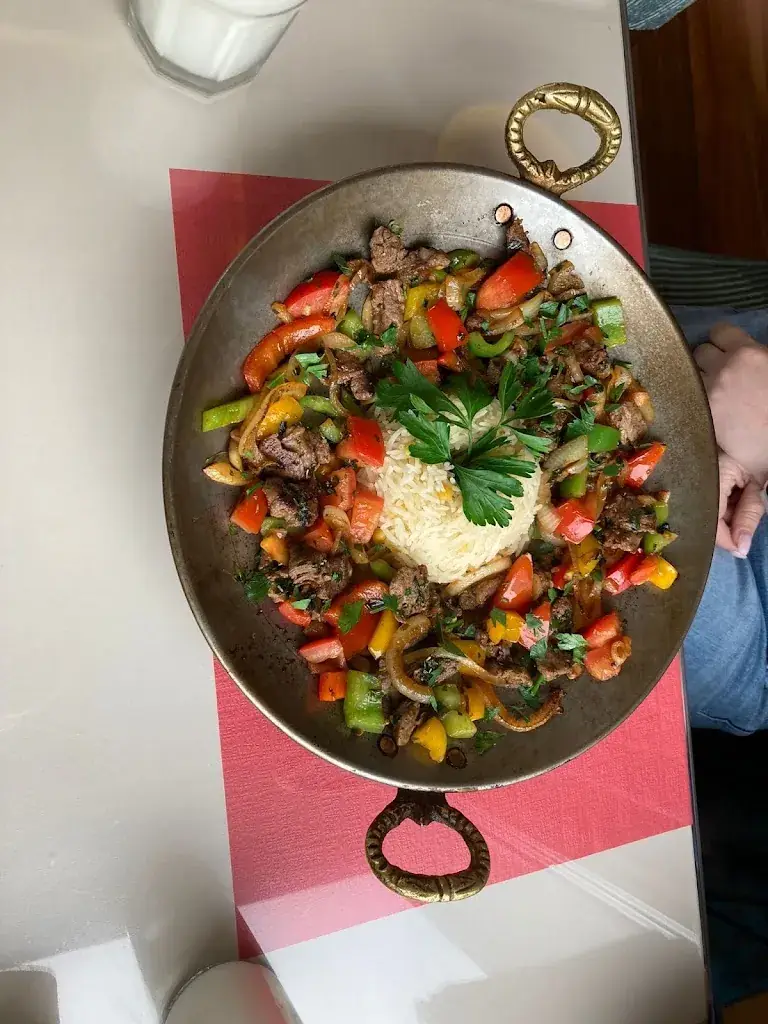 Alexya Vasile_Nergiz_Buchs_review