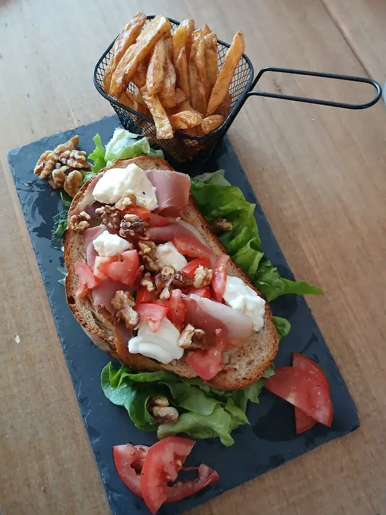 Menü_Bfive_Nérondes_Bild_9