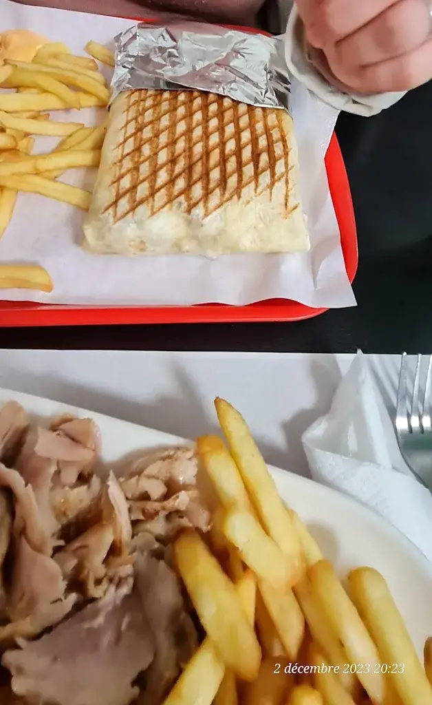 Bursa Kebab_Nérondes_slider_image_3