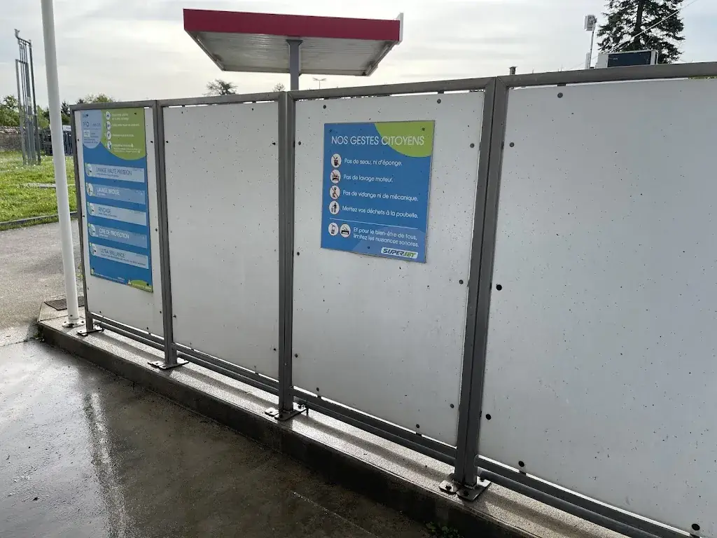 Patrick Barbier_Intermarché station-service Nérondes_Nérondes_review