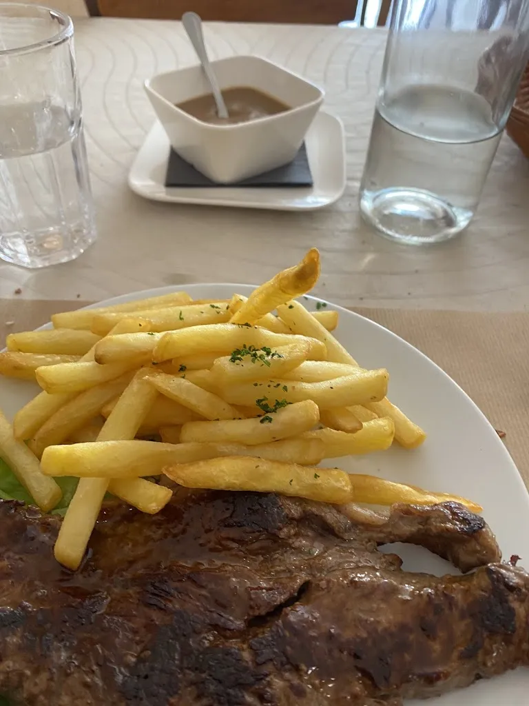 Café Restaurant Le Duché_Neuvy-Saint-Sépulchre_slider_image_2