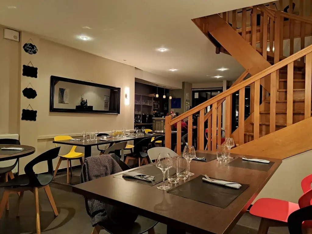 Le Petit Charles restaurant in Mehun-sur-Yèvre