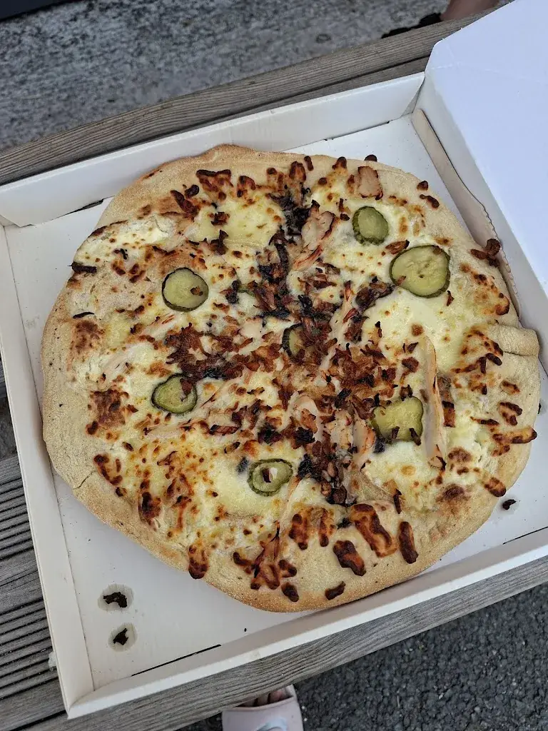 23 pizzas street distributeur Mehun-sur-yèvre_Mehun-sur-Yèvre_slider_image_1