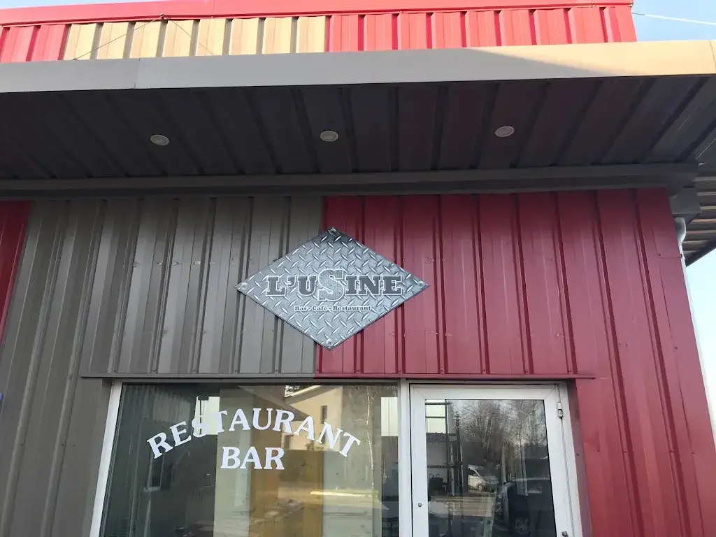 L'USINE BAR_Châbons_slider_image_1