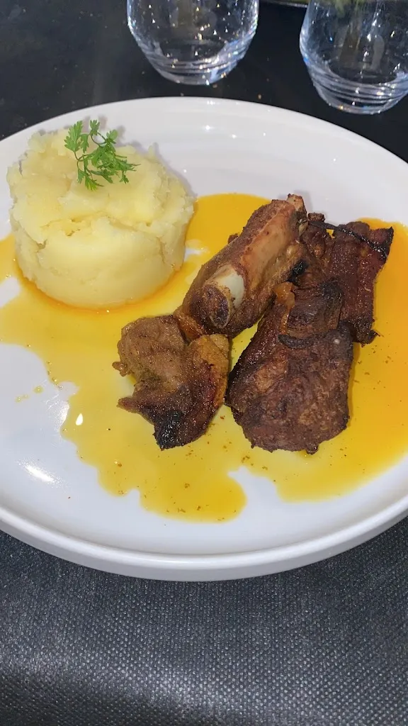 Claire Vallanchon_Les Roches Gourmandes_Buthiers_review