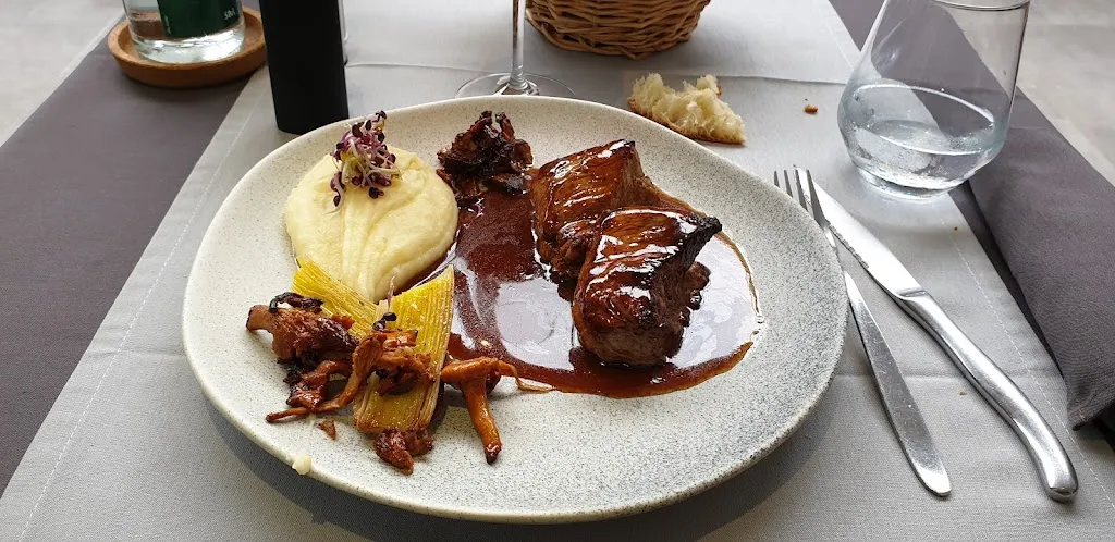 Les Roches Gourmandes_Buthiers_slider_image_1