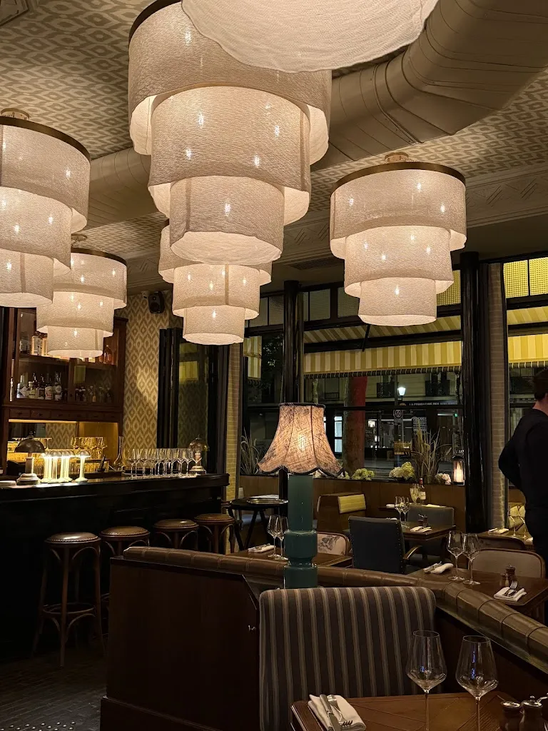 Jay_The Grill Room_Paris_review