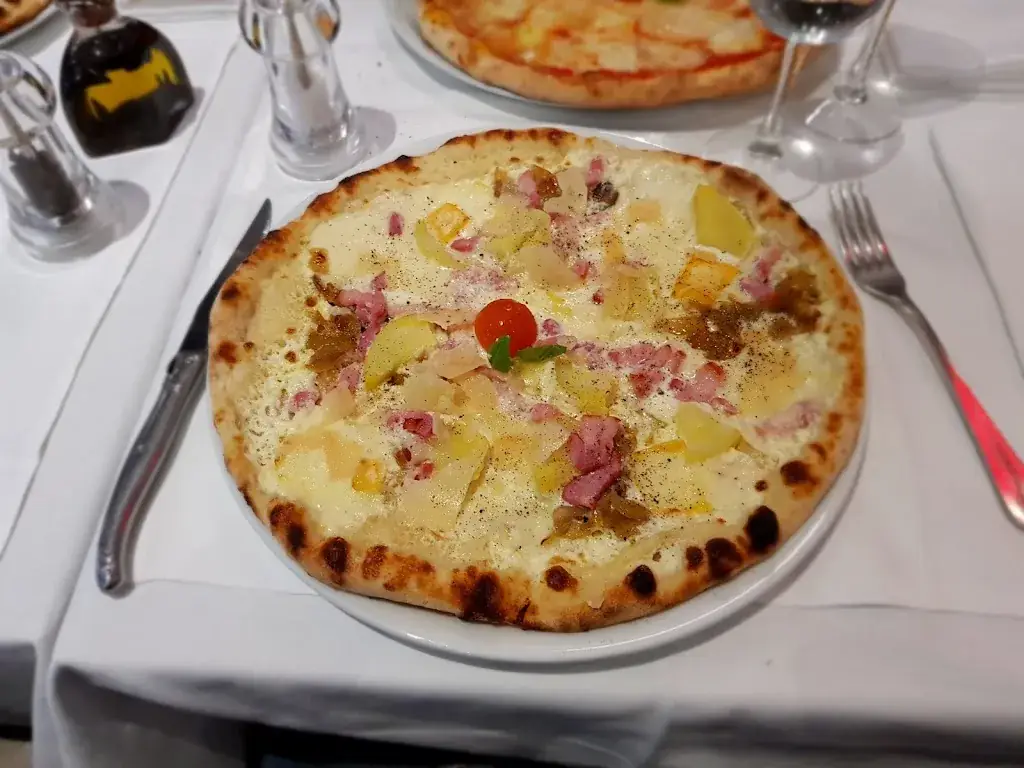 Coté Bistrot Ex Le Vin Terre restaurant in Paris