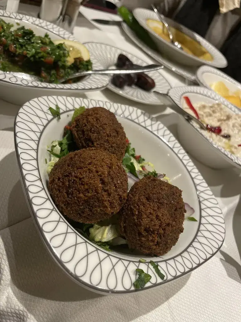 S K _Rimal Paris: L'Atelier_Paris_review