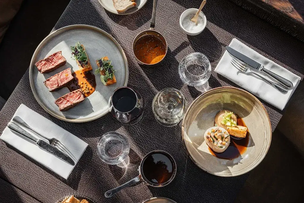 Café M_Paris_slider_image_3