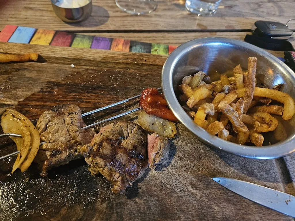 BISTROT D ICI ET D AILLEURS_Malesherbois_slider_image_2