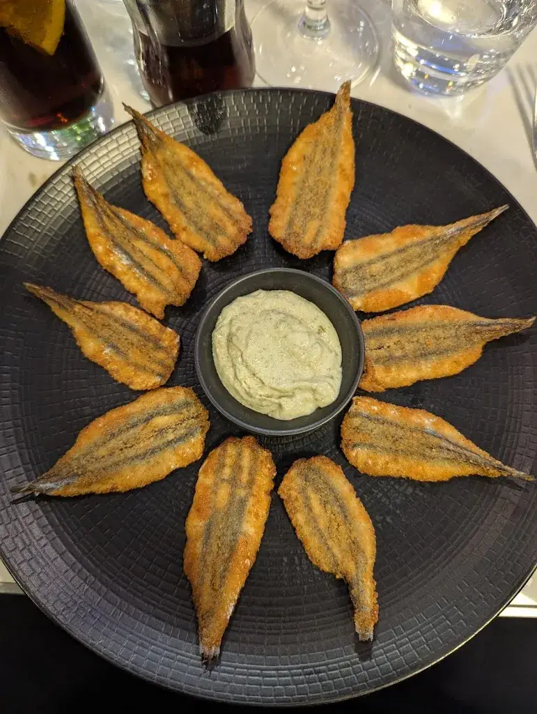 leonard hirst_The Miam_Paris_review