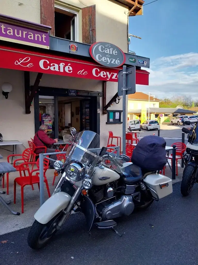 Le Café De Ceyzé_Ceyzériat_slider_image_3