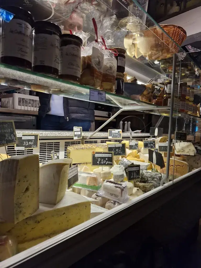 Robert Edilber_Chez Isa_Neuvy-sur-Barangeon_review