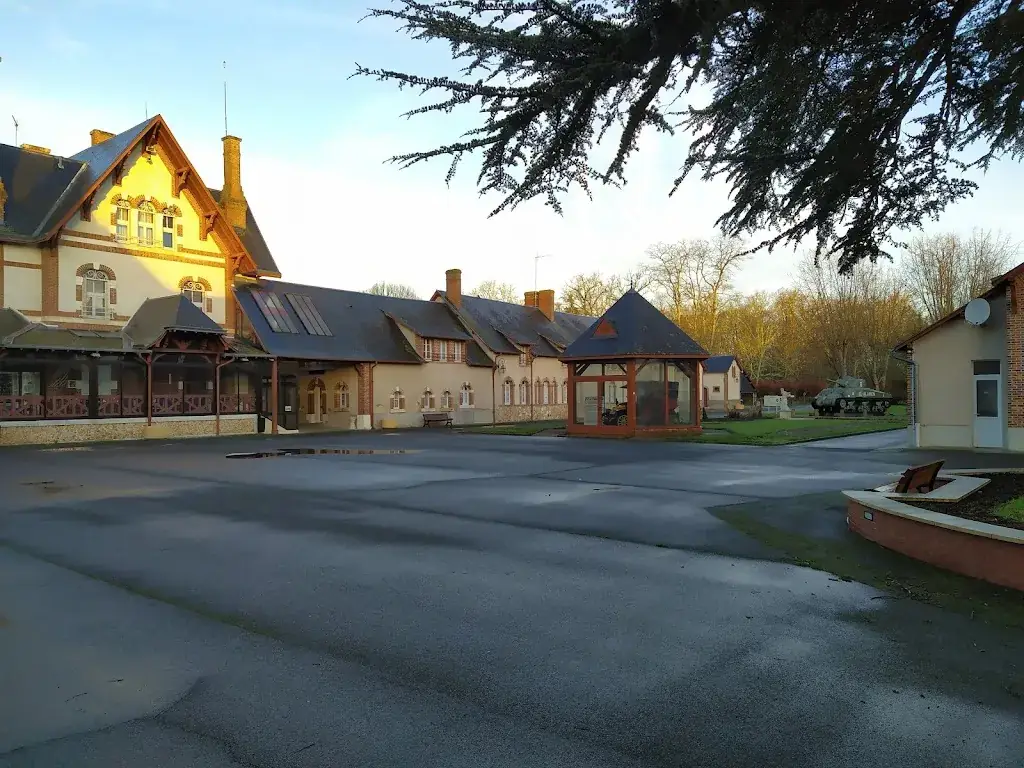 Th. RX_Fédération André Maginot La Grande Garenne_Neuvy-sur-Barangeon_review