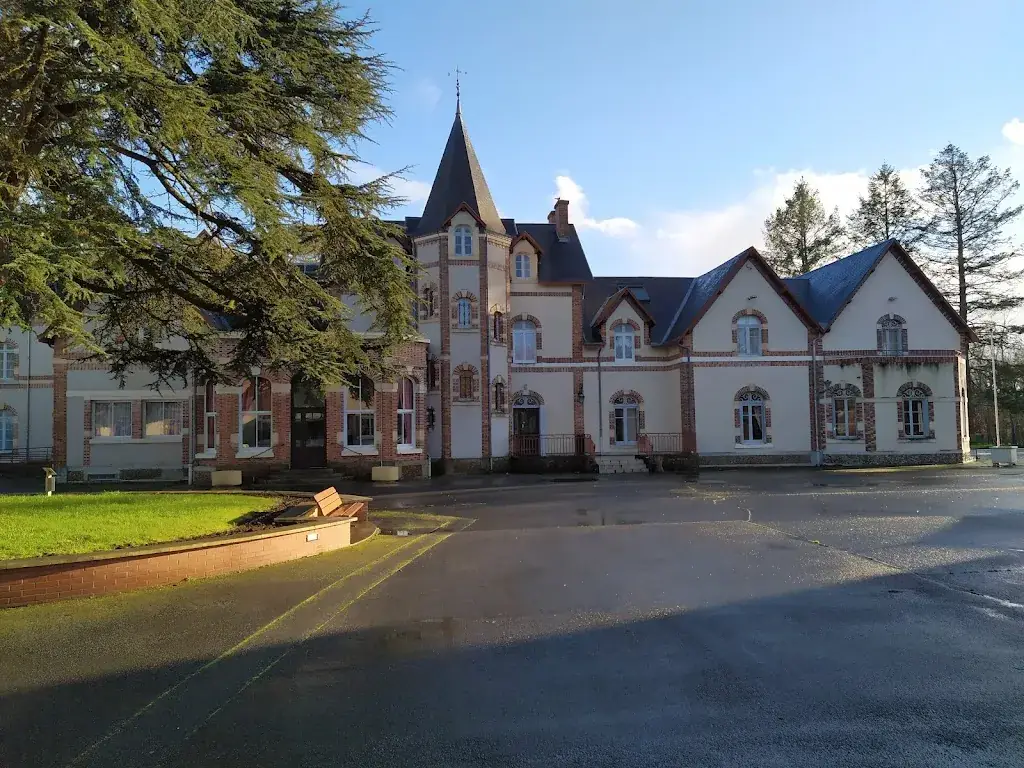 Fédération André Maginot La Grande Garenne_Neuvy-sur-Barangeon_slider_image_3