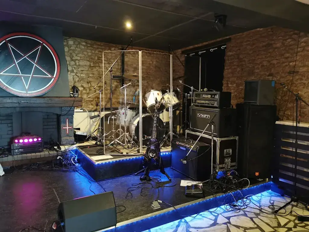 DemonBar_Outarville_slider_image_1