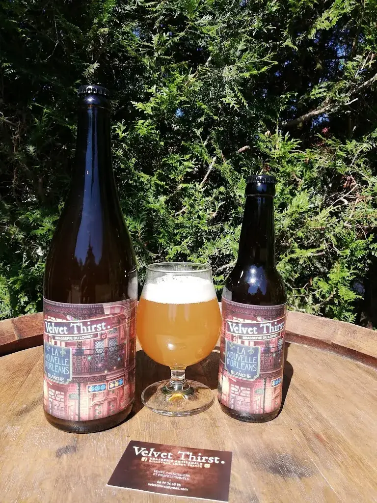 Velvet Thirst_Outarville_slider_image_2