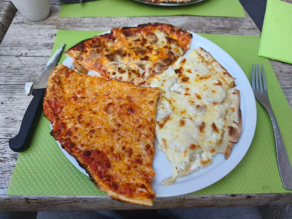 César Pizza_Andance_slider_image_2