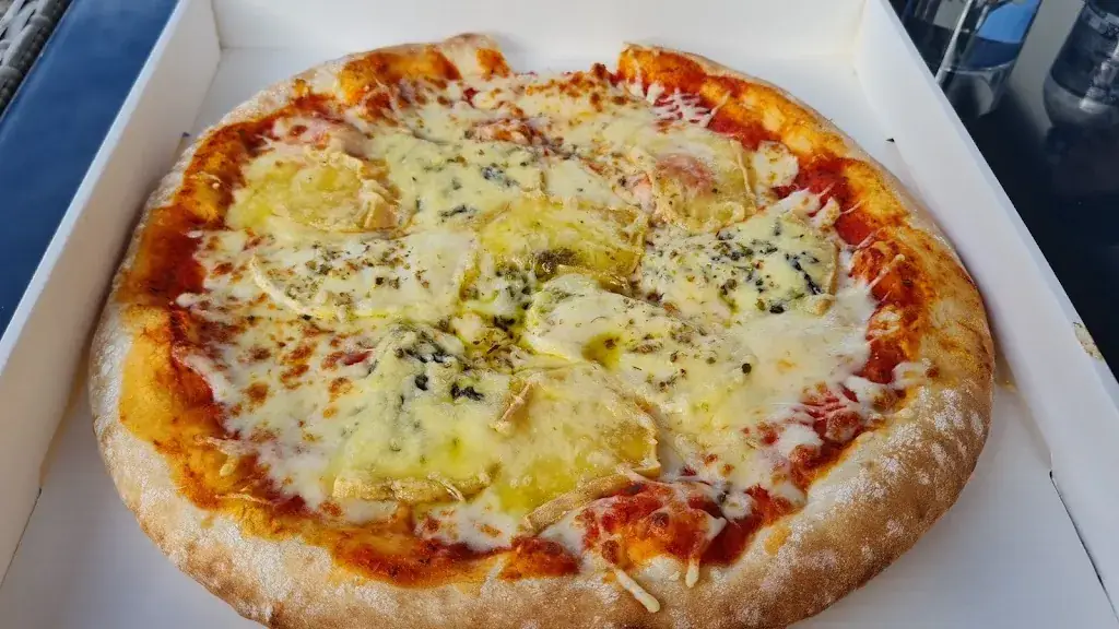 Menu_Charli pizz_Romaine_image_2