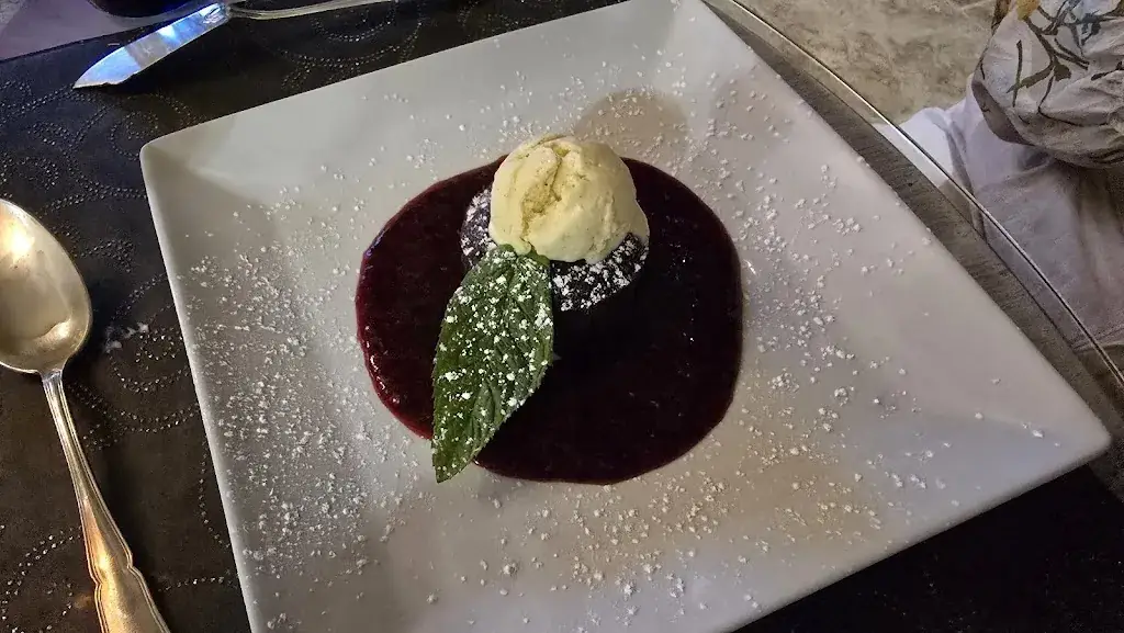 Douglas Headrick_Logis Hôtel Auberge de l'Ecole_Pontlevoy_review