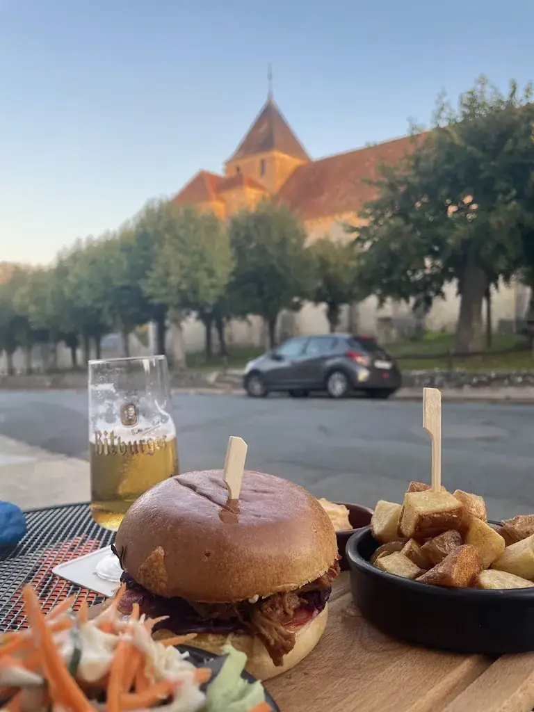 Rupert Jones_Bistrot de l'Abbaye_Plaimpied-Givaudins_review