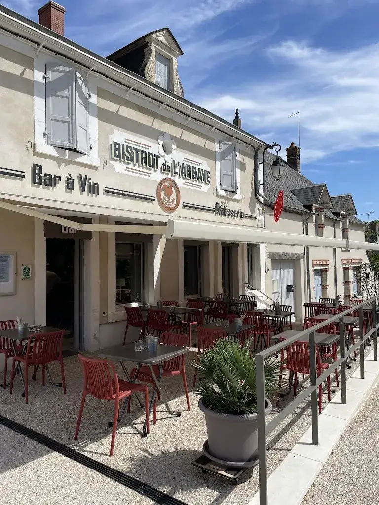 Bistrot de l'Abbaye_Plaimpied-Givaudins_slider_image_3