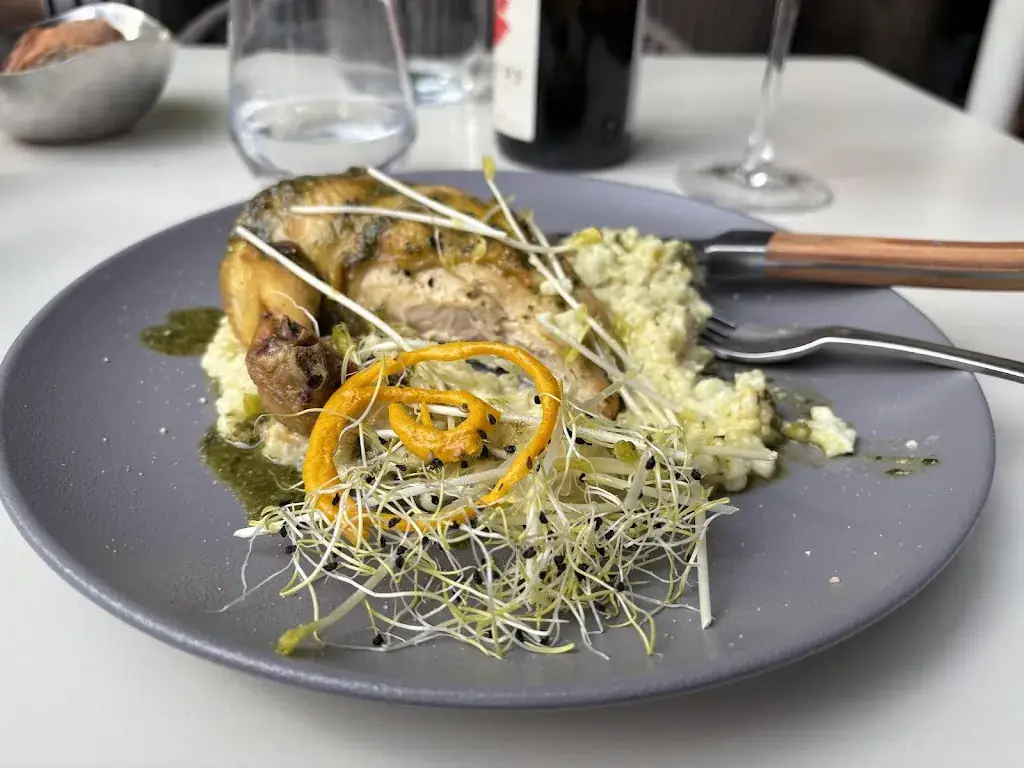 J “TopFlat” Benedict_Atelier 128_Olivet_review