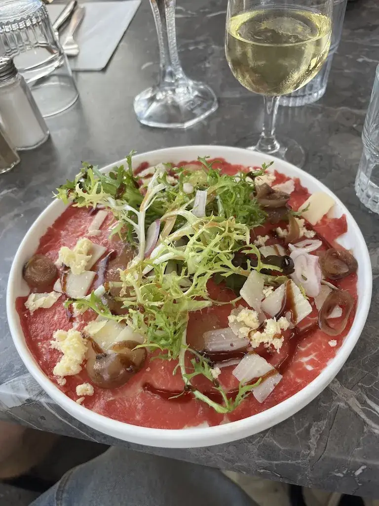 Gwen_Le Mickey Bar_Olivet_review