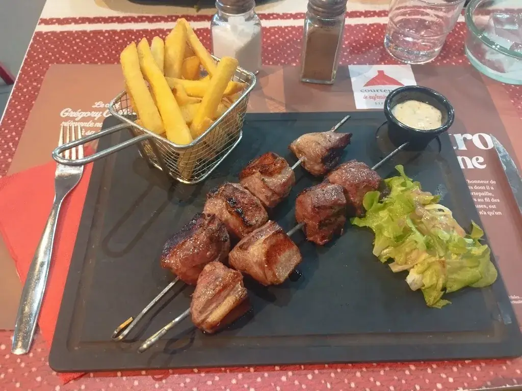 ian mitchell_Courtepaille_Olivet_review