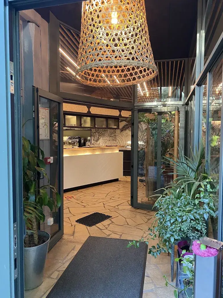 à Madagascar_Olivet_slider_image_1