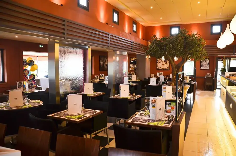 Del Arte restaurant in Olivet