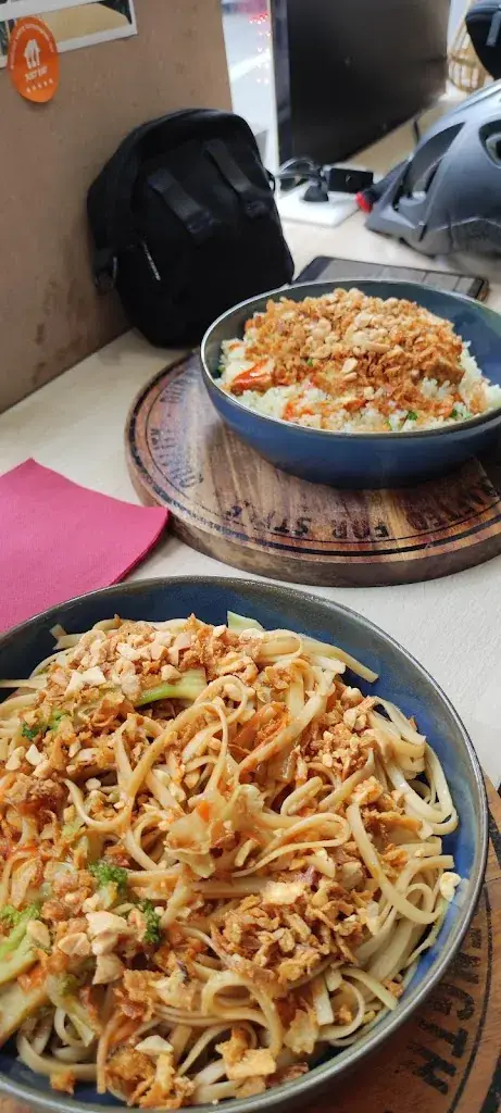 Наталья Пайкина_Yummy_Oullins-Pierre-Bénite_recensione